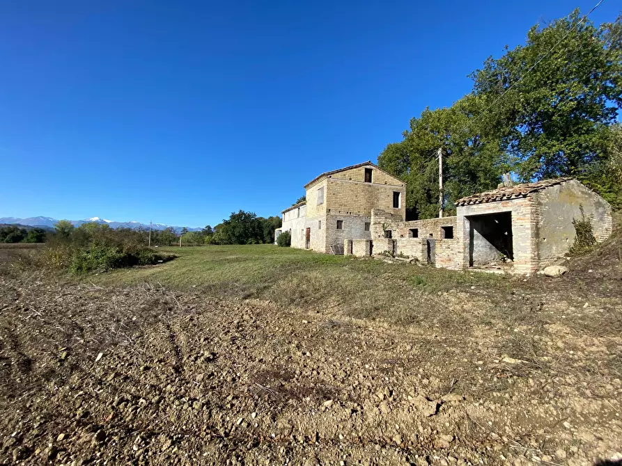 Immagine 4 di Casa indipendente in vendita  in santa croce a Montegiorgio