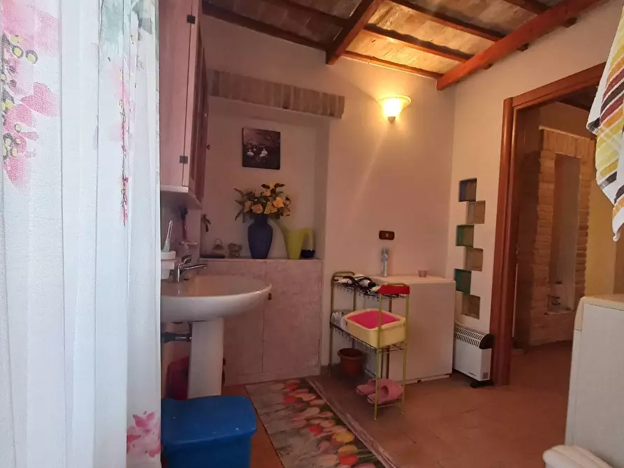 Immagine 12 di Casa indipendente in vendita  in solferino a Montegiorgio