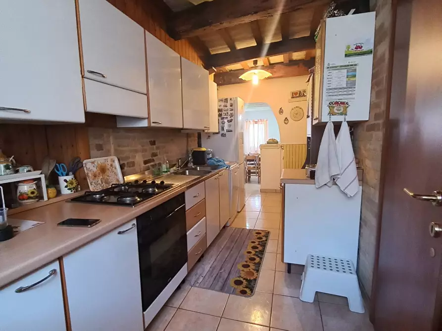 Immagine 1 di Casa indipendente in vendita  in solferino a Montegiorgio