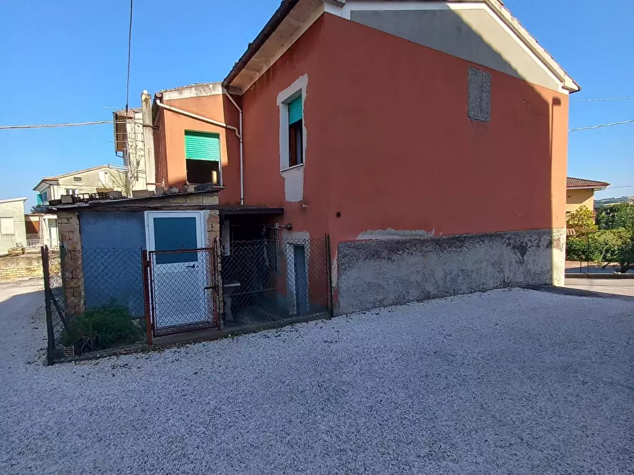 Immagine 3 di Casa indipendente in vendita  in Berarde a Massa Fermana