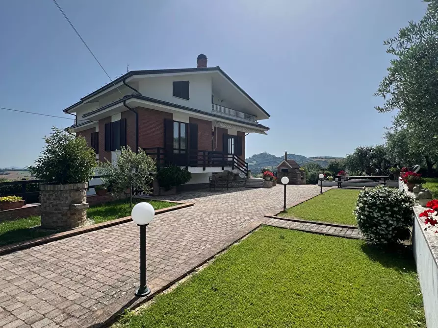 Immagine 1 di Casa indipendente in vendita  in contrada monteradaldo a Santa Vittoria In Matenano
