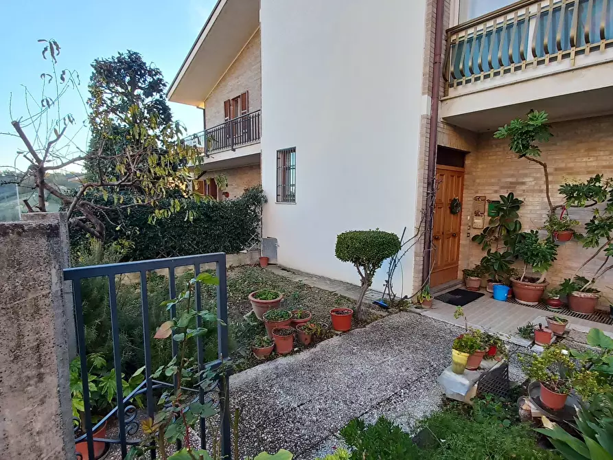 Immagine 25 di Appartamento in vendita  in via Spontini a Montottone