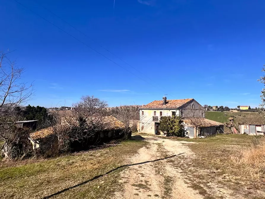 Immagine 23 di Casa indipendente in vendita  in castello di Montefiore a Recanati