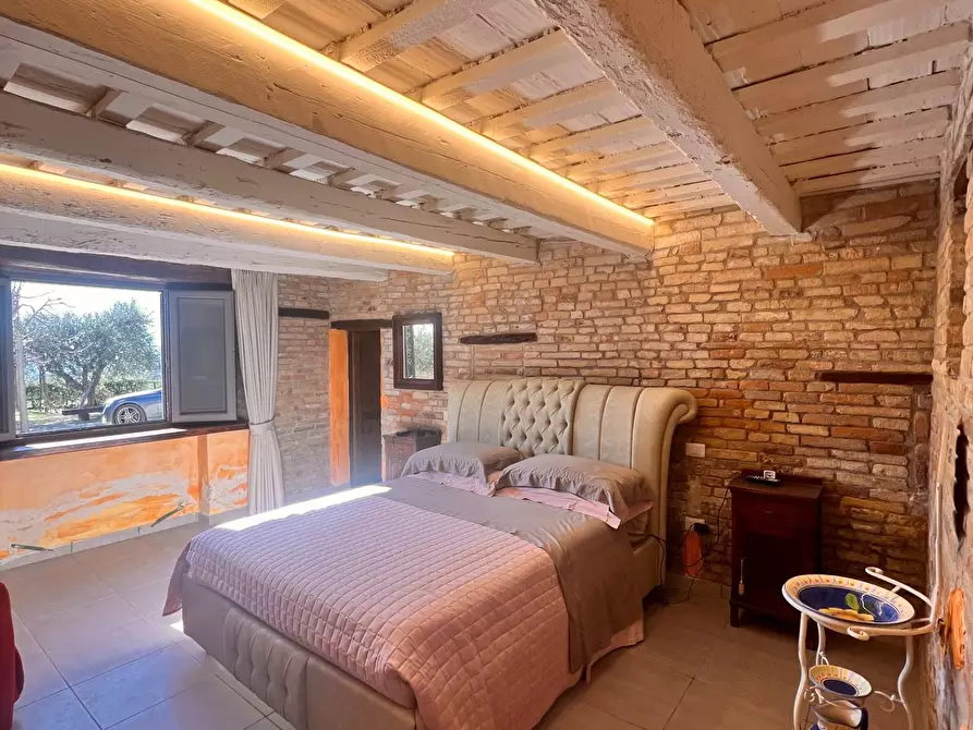 Immagine 21 di Attività commerciale in vendita  in c.da Montefiore a Recanati