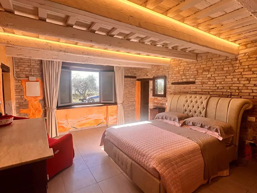 Immagine 22 di Attività commerciale in vendita  in c.da Montefiore a Recanati