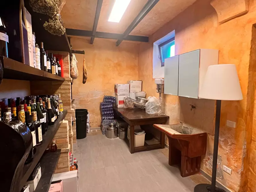 Immagine 25 di Attività commerciale in vendita  in c.da Montefiore a Recanati