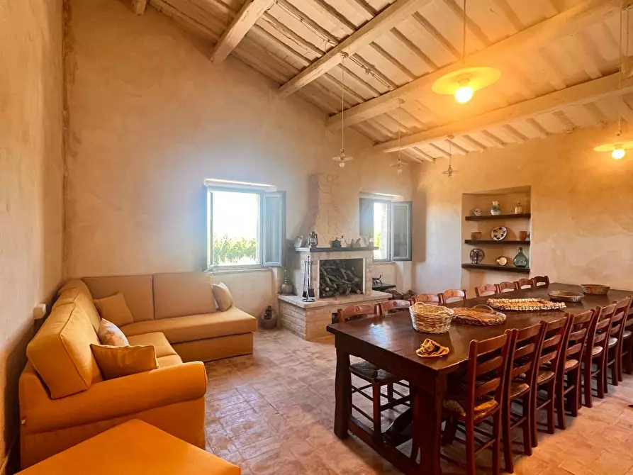 Immagine 29 di Attività commerciale in vendita  in c.da Montefiore a Recanati