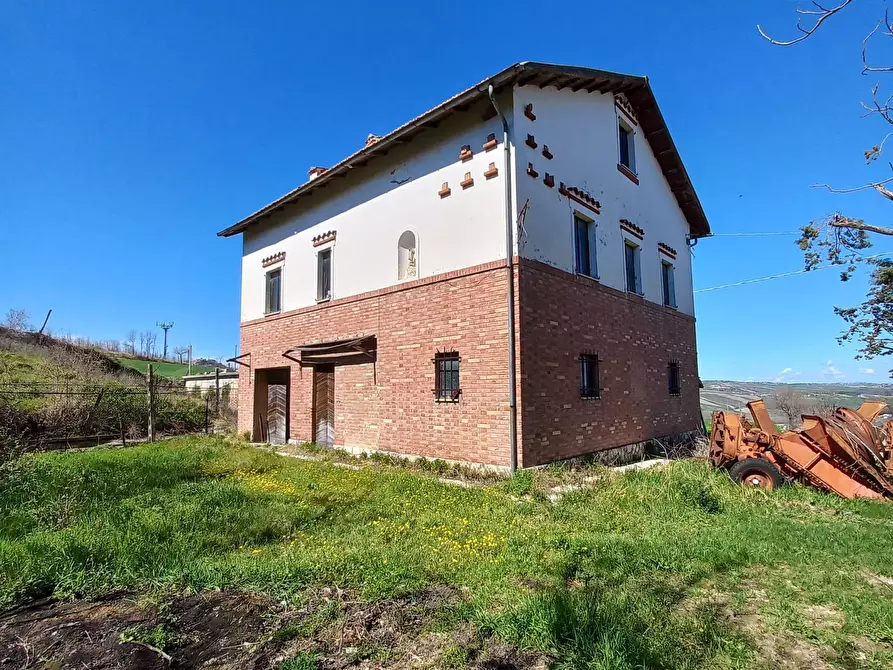 Immagine 4 di Casa indipendente in vendita  in Contrada San Salvatore Tenna a Santa Vittoria In Matenano