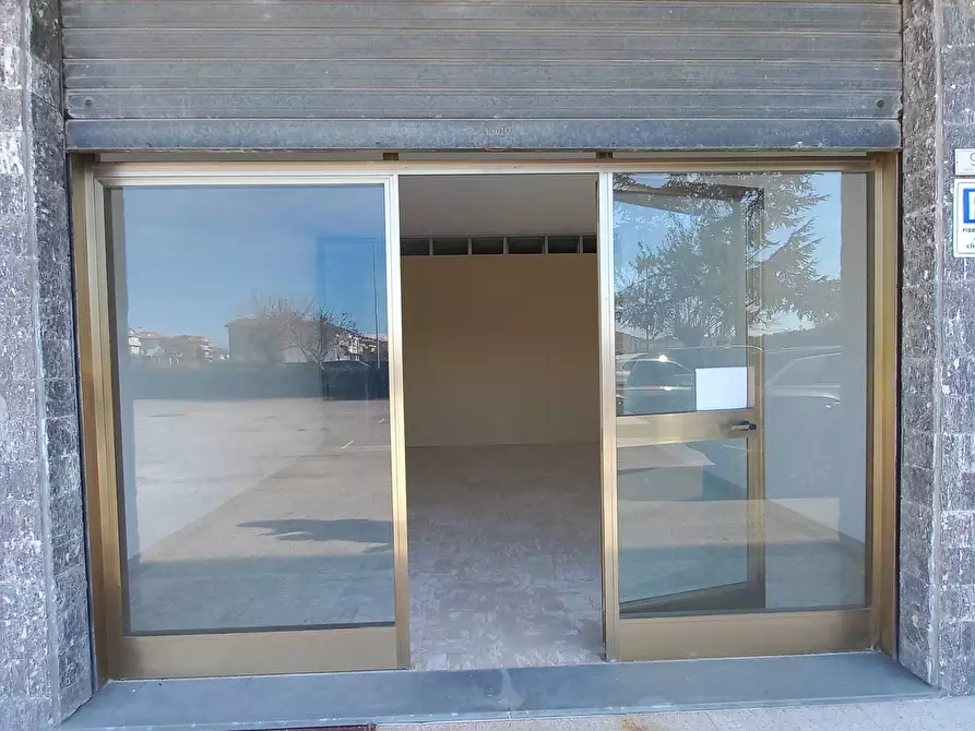 Immagine 1 di Ufficio in vendita  in via Piave a Ponzano Di Fermo