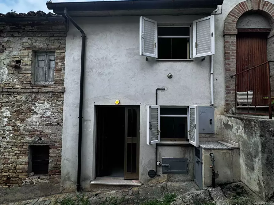 Immagine 3 di Casa indipendente in vendita  in via case a Montegiorgio