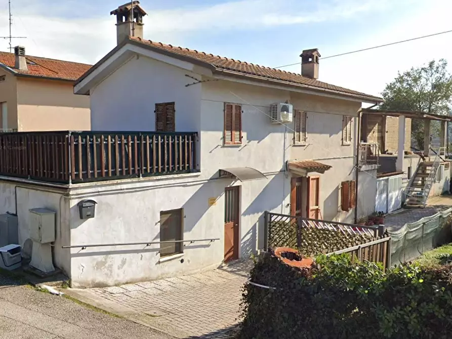 Immagine 1 di Casa indipendente in vendita  in via delle Prese a Magliano Di Tenna