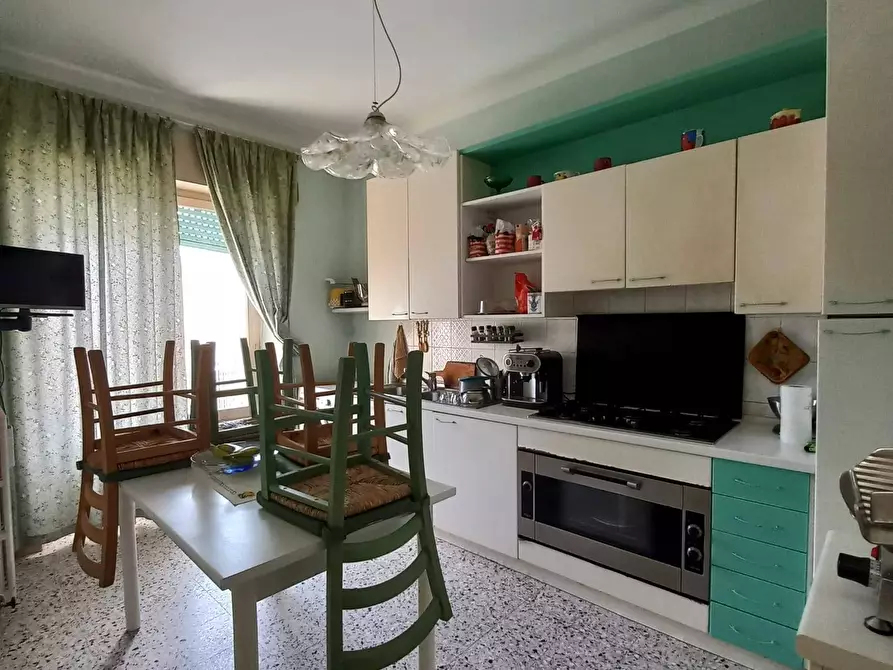 Immagine 2 di Appartamento in vendita  in Piazza Mario Cifala a Montottone