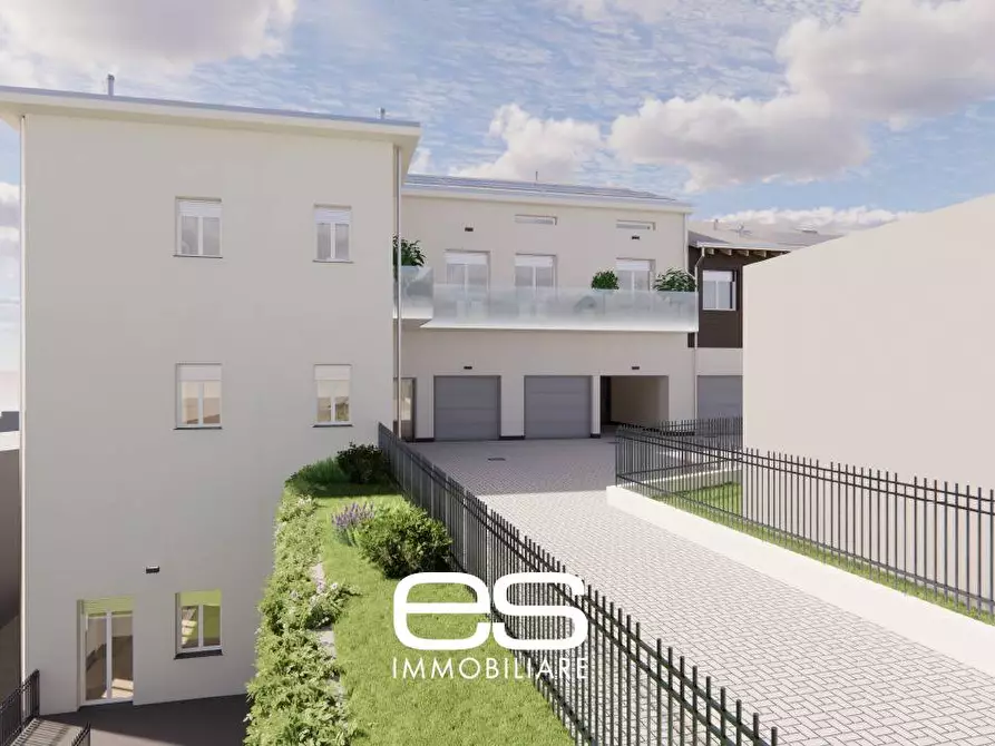 Immagine 3 di Villa in vendita  in Via Vittorio Veneto a Veduggio Con Colzano