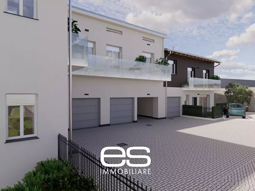 Immagine 5 di Villa in vendita  in Via Vittorio Veneto a Veduggio Con Colzano