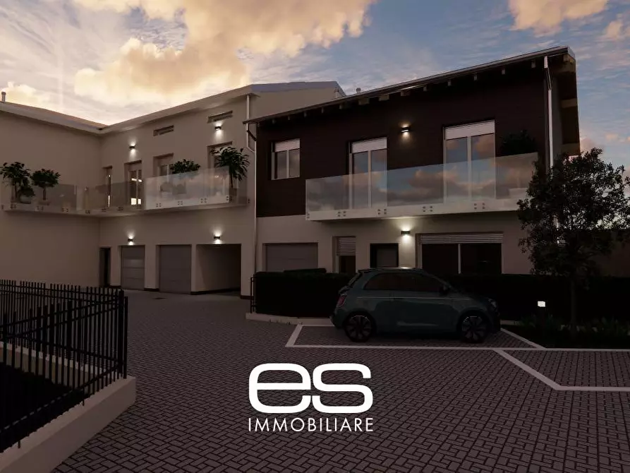 Immagine 2 di Villa in vendita  in Via Vittorio Veneto a Veduggio Con Colzano