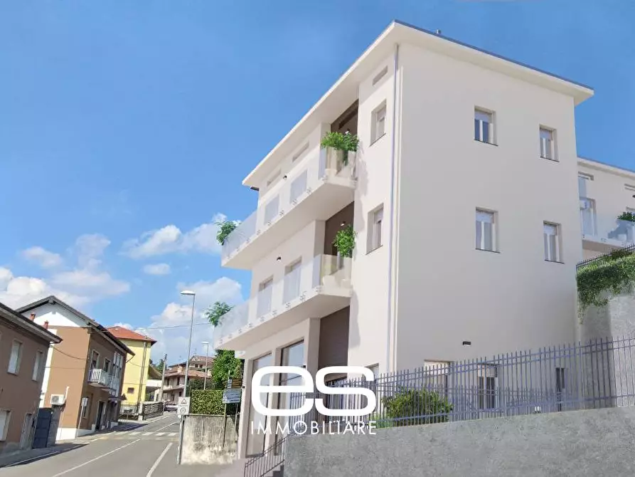 Immagine 14 di Villa in vendita  in Via Vittorio Veneto a Veduggio Con Colzano