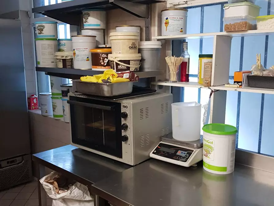 Immagine 6 di Bar / Ristorante in vendita  a Busto Arsizio