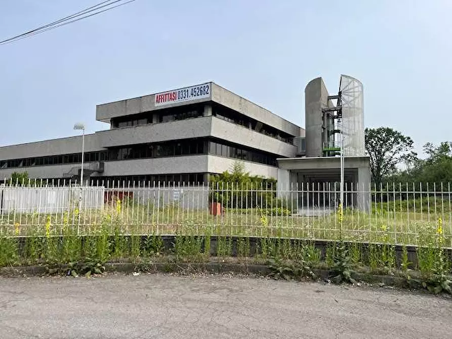 Immagine 1 di Capannone industriale in affitto  a Legnano