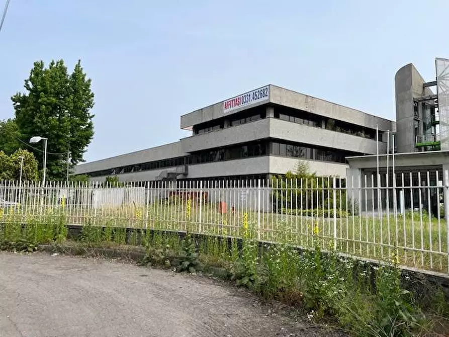 Immagine 1 di Capannone industriale in vendita  a Cerro Maggiore