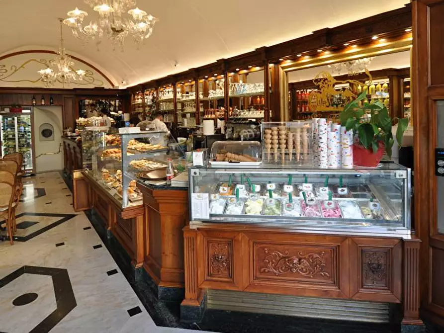 Immagine 1 di Bar / Ristorante in vendita  a Gallarate