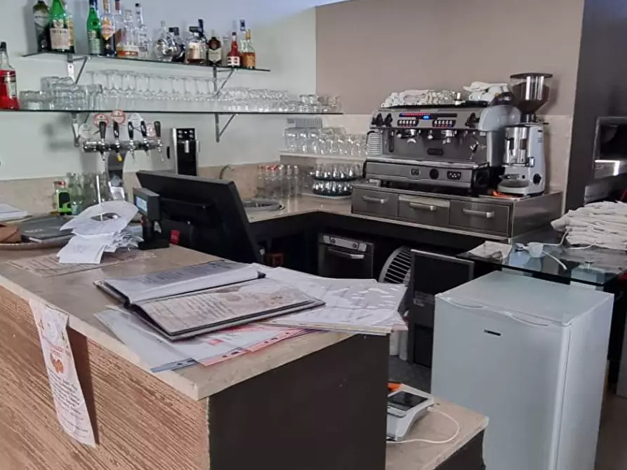 Immagine 1 di Attività commerciale in vendita  a Busto Arsizio