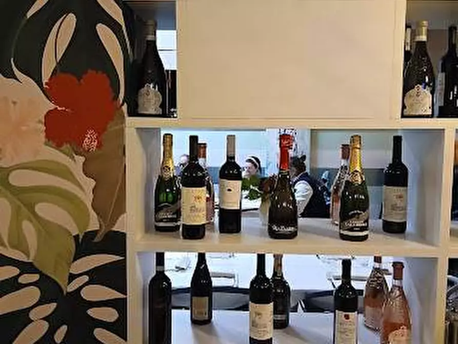 Immagine 3 di Attività commerciale in vendita  a Busto Arsizio