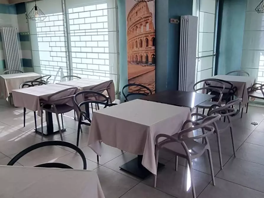 Immagine 9 di Attività commerciale in vendita  a Busto Arsizio