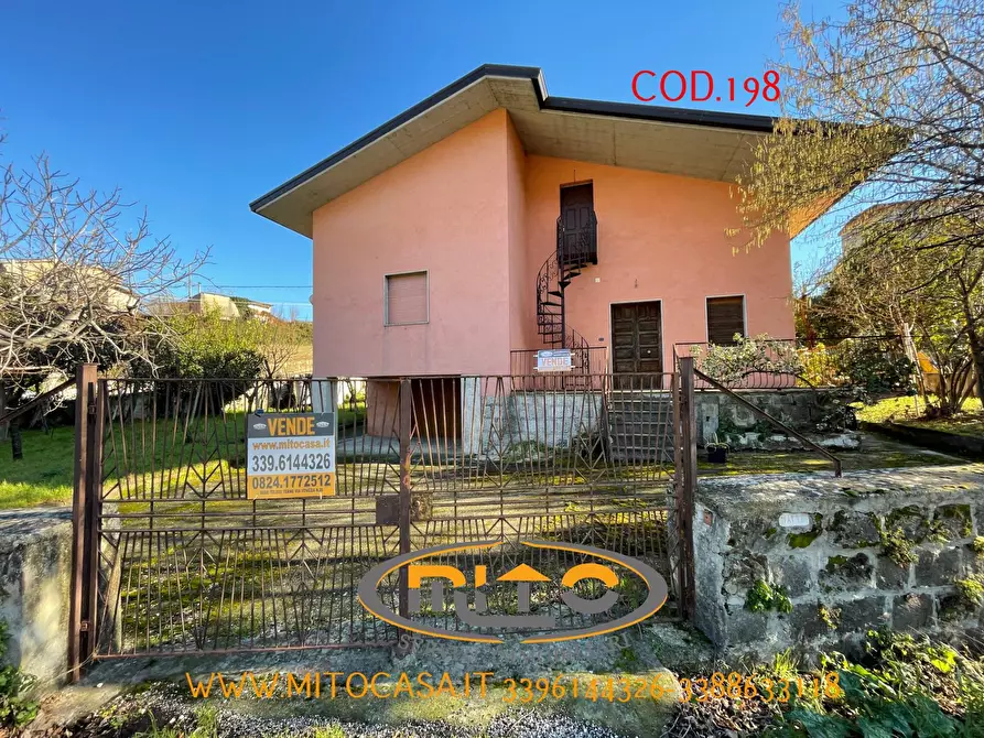 Immagine 2 di Casa indipendente in vendita  in VIA VENEZIA a Telese Terme