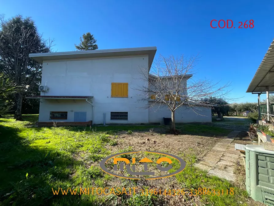 Immagine 13 di Villa in vendita  in telese GRANDE HOTEL a Telese Terme