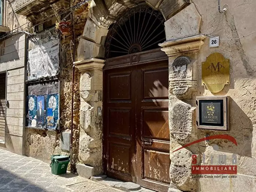 Immagine 8 di Appartamento in vendita  in via Roma a Siracusa