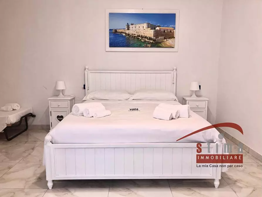 Immagine 10 di Casa vacanze in vendita  in Via Luigi Cadorna a Siracusa