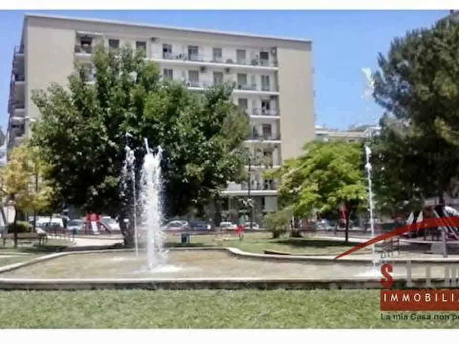 Immagine 3 di Locale commerciale in affitto  in via tevere a Siracusa