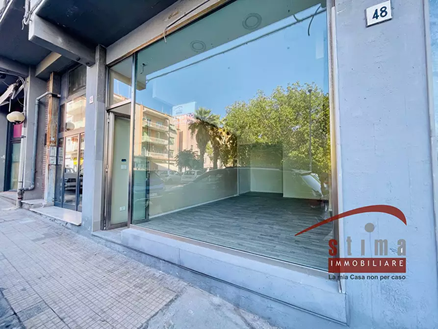 Immagine 17 di Locale commerciale in affitto  in via tevere a Siracusa