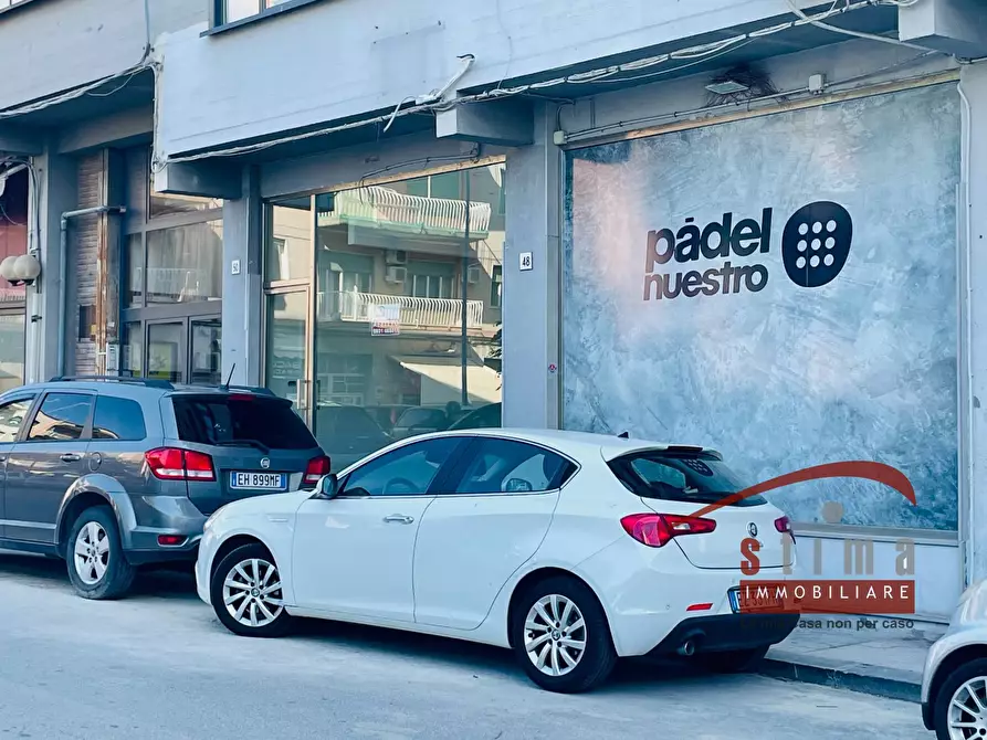 Immagine 2 di Locale commerciale in affitto  in via tevere a Siracusa