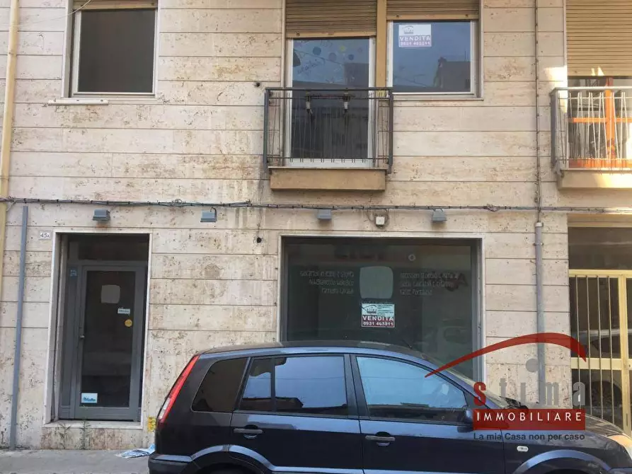 Immagine 11 di Locale commerciale in vendita  in tevere a Siracusa