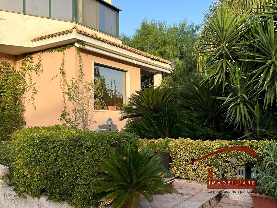 Immagine 8 di Villa in vendita  in Traversa Sinerchia a Siracusa