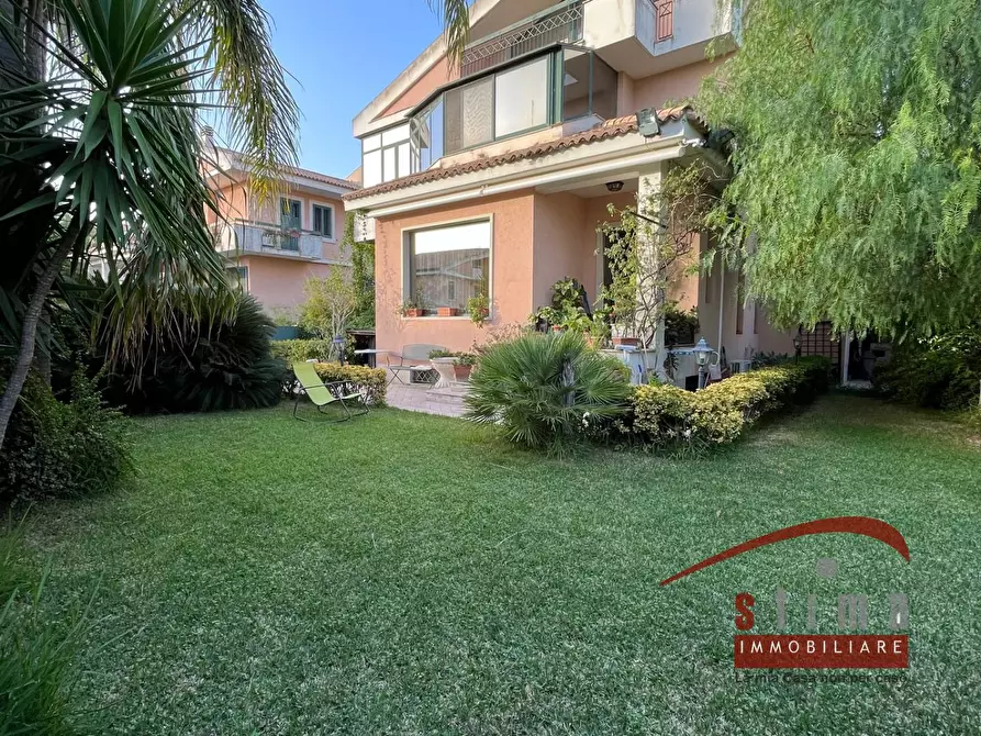 Immagine 11 di Villa in vendita  in Traversa Sinerchia a Siracusa