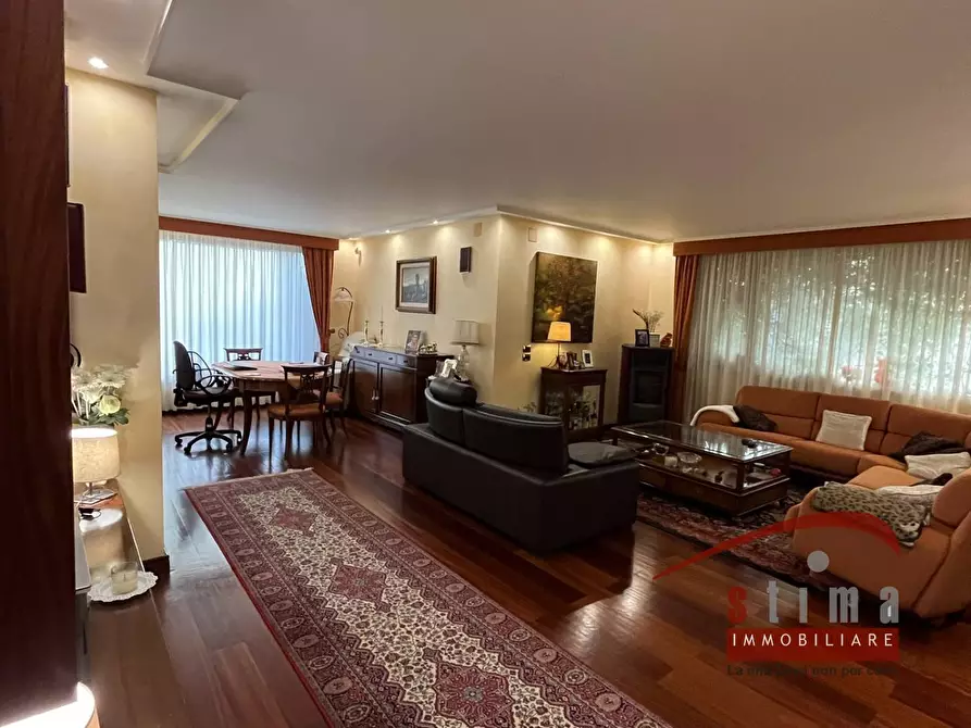 Immagine 7 di Villa in vendita  in Traversa Sinerchia a Siracusa