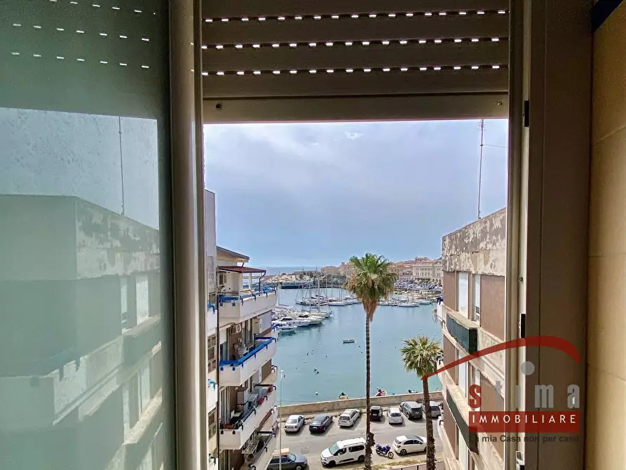 Immagine 11 di Appartamento in vendita  in Via dell'Arsenale a Siracusa