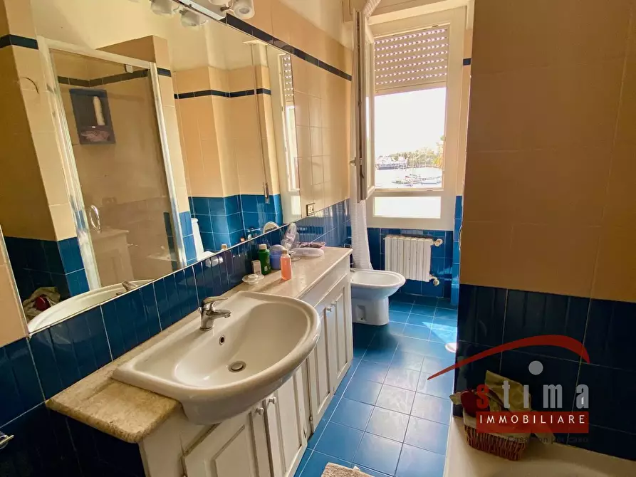 Immagine 17 di Appartamento in vendita  in Via dell'Arsenale a Siracusa