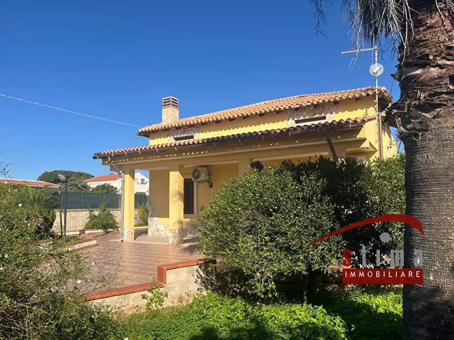Immagine 2 di Villa in vendita  in via del berillio a Siracusa