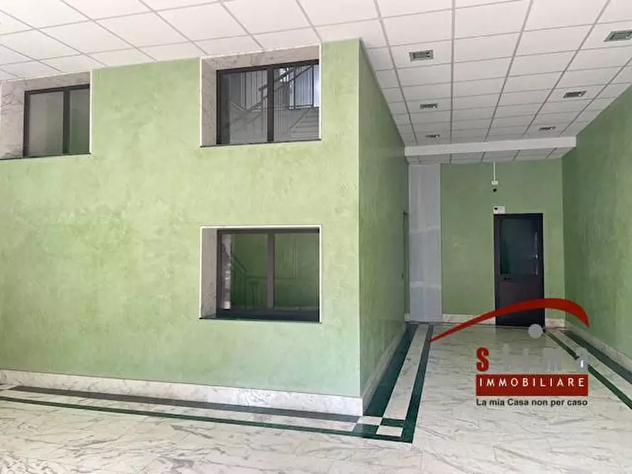Immagine 29 di Ufficio in affitto  in via panico a Siracusa
