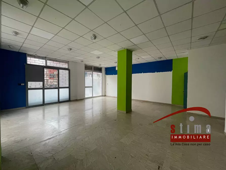 Immagine 18 di Locale commerciale in affitto  in via polibio a Siracusa