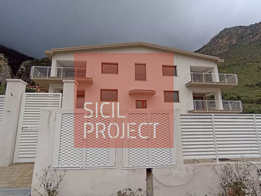 Immagine 2 di Appartamento in vendita  in bocca della carrubba a Castellammare Del Golfo