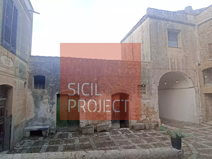 Immagine 3 di Rustico / casale in vendita  in contrada bosco falconeria a Partinico