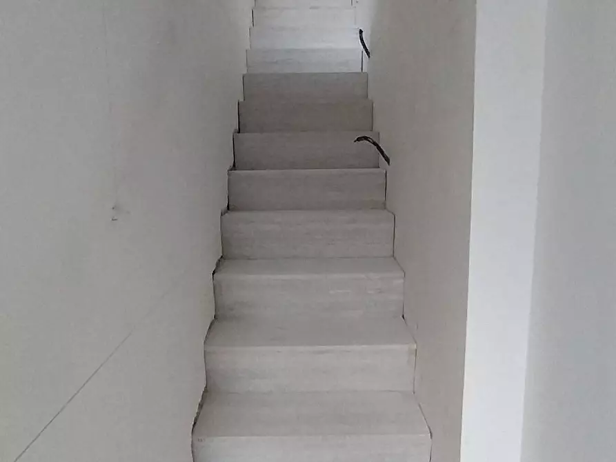 Immagine 8 di Camera in vendita  in Via sante Anieme a Alcamo