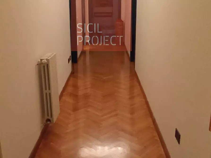 Immagine 11 di Appartamento in vendita  in Via Narici a Alcamo