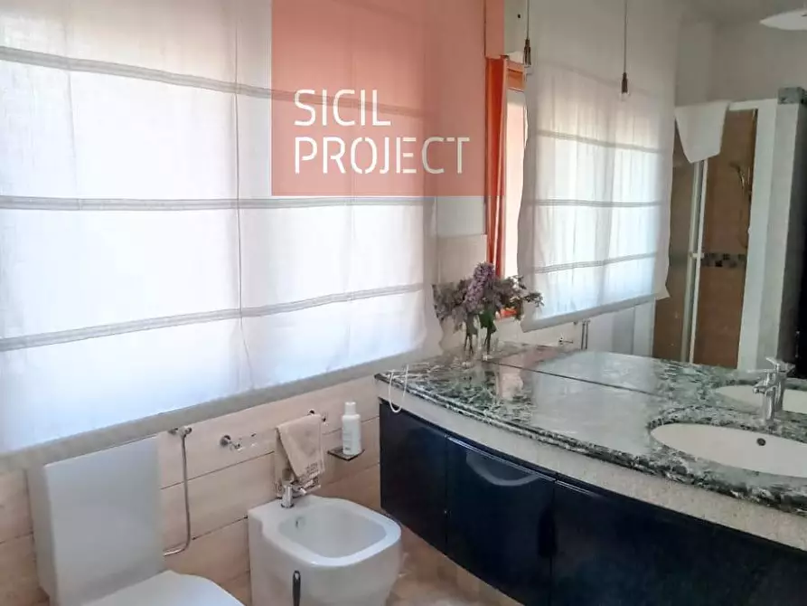 Immagine 13 di Appartamento in vendita  in Via Narici a Alcamo