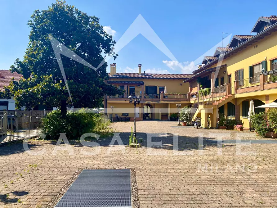 Immagine 30 di Appartamento in vendita  in cascina valdarenne a Vanzago