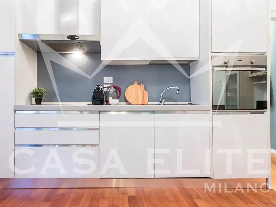 Immagine 11 di Appartamento in vendita  in Viale Abruzzi a Milano